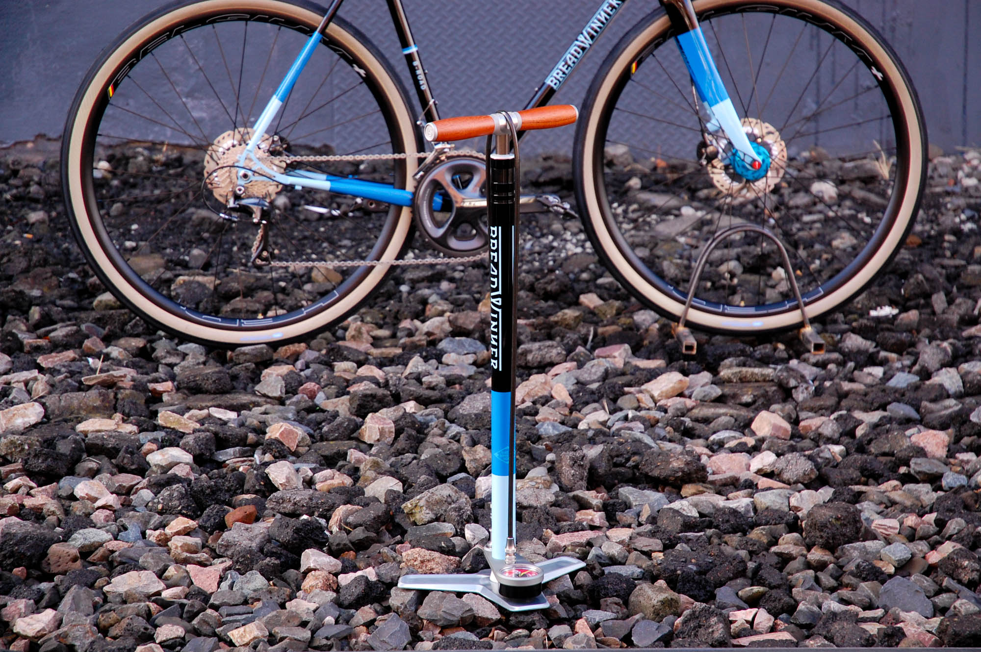 Silca Super Pista floor pump rounds out the ultimate package. (+$579)